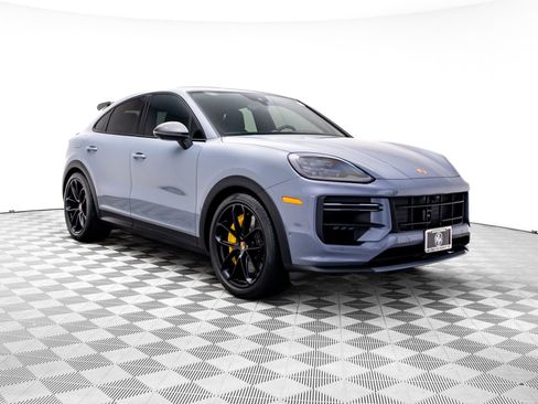 Certified 2025 Porsche Cayenne Turbo GT AWD/4WD image 6