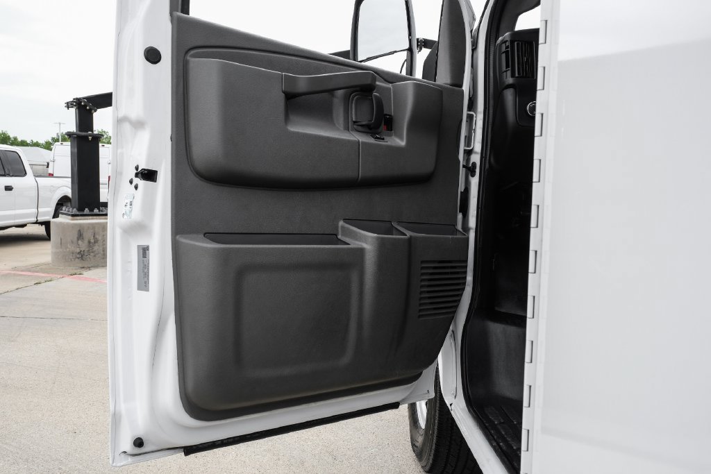 Used 2021 Chevrolet Express 3500 w/ Power Convenience Package RWD image 45