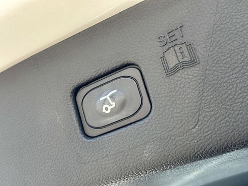 Certified 2022 Ford Edge ST-Line image 29