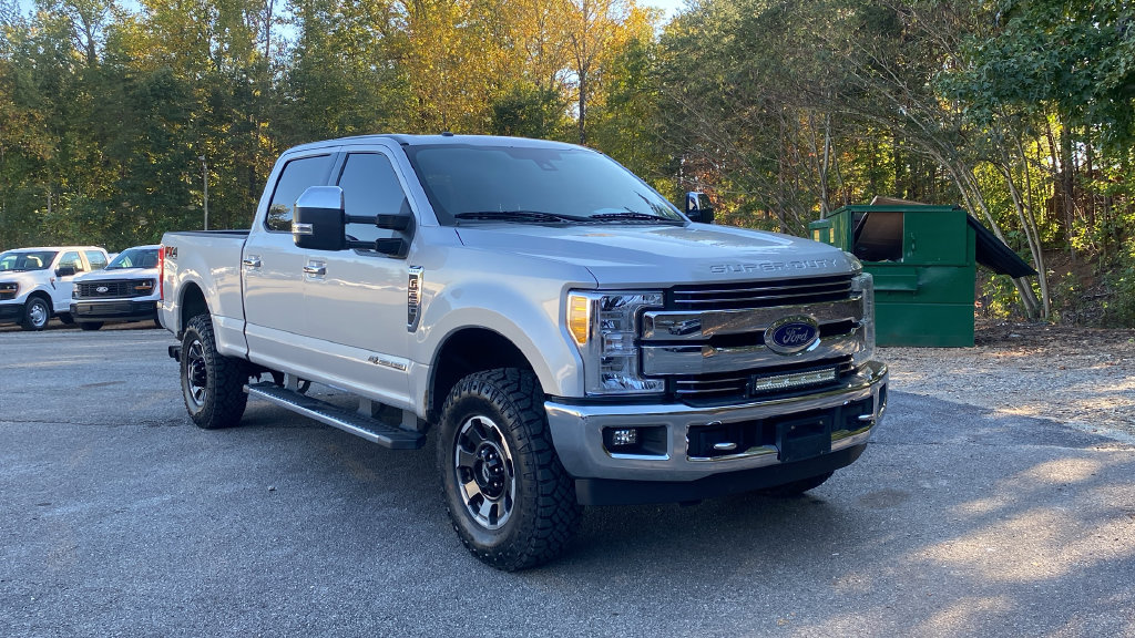 Used 2017 Ford F250 Lariat w/ Lariat Ultimate Package AWD/4WD image 3