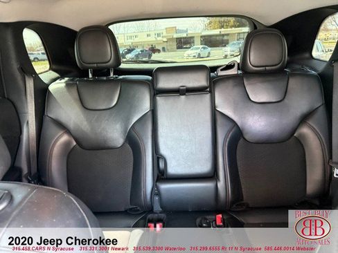 Used 2020 Jeep Cherokee Trailhawk w/ Cold Weather Group AWD/4WD image 20