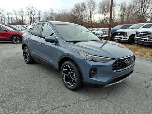 New 2026 Ford Escape Platinum w/ Premium Technology Package image 2