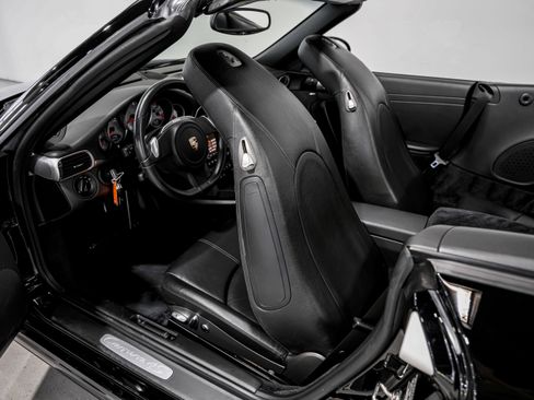 Used 2011 Porsche 911 Carrera 4S image 20