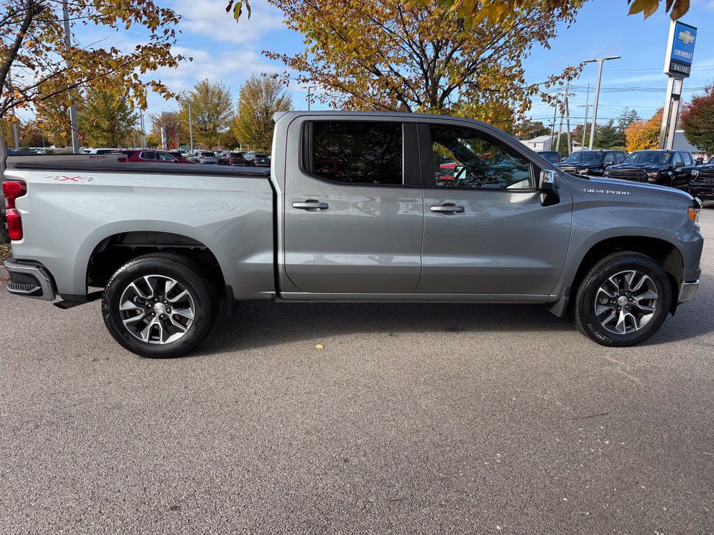 Used 2023 Chevrolet Silverado 1500 LT AWD/4WD image 6