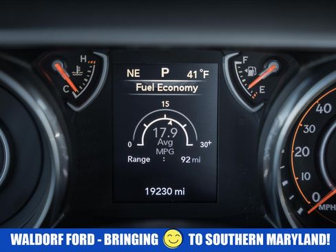 Used 2023 Jeep Gladiator Sport image 37