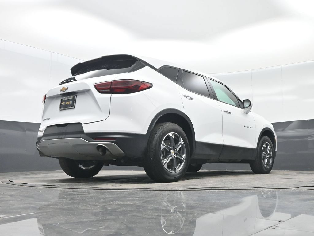 Used 2025 Chevrolet Blazer LT FWD image 30