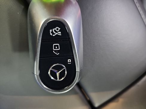 Certified 2026 Mercedes-Benz S 580 4MATIC Sedan image 39