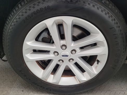 Used 2017 Ford Explorer XLT w/ Equipment Group 202A image 31