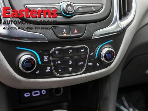 Used 2023 Chevrolet Equinox LT w/ Driver Convenience Package image 20