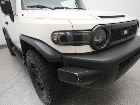 Used 2012 Toyota FJ Cruiser 4WD w/ Upgrade Pkg image 22