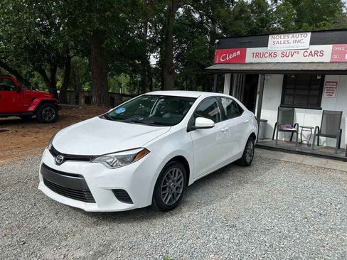 Used 2016 Toyota Corolla LE FWD image 3