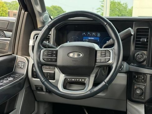 Used 2024 Ford F250 Limited AWD/4WD image 9