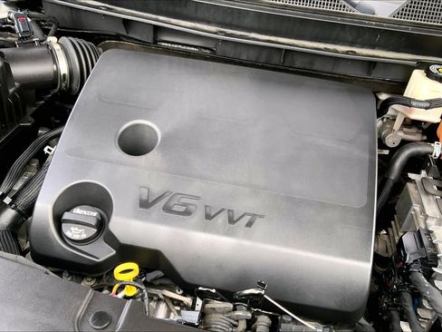 Used 2023 Chevrolet Traverse RS FWD image 29