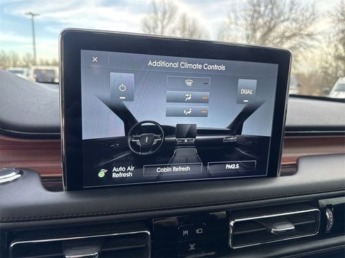 Used 2023 Lincoln Aviator Reserve w/ Equipment Group 201A image 19