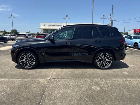 New 2026 BMW X5 xDrive40i w/ M Sport Package AWD/4WD image 2