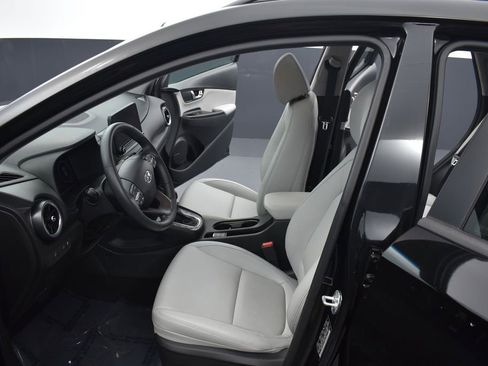 Used 2023 Hyundai Kona Limited AWD/4WD image 12