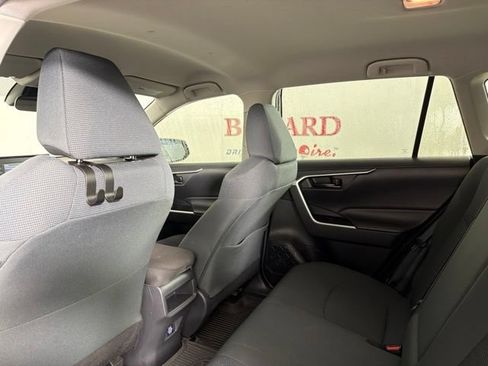 Used 2020 Toyota RAV4 LE FWD image 14