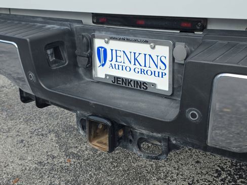 Used 2023 Ford F450 Lariat image 10