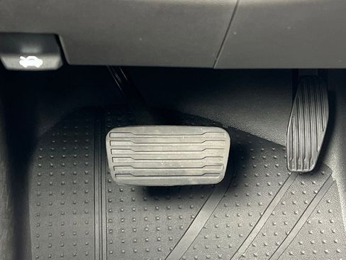 Certified 2025 Chevrolet Silverado 1500 ZR2 w/ Technology Package image 47