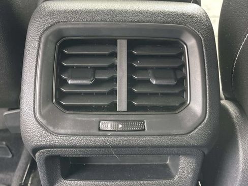 Certified 2023 Volkswagen Taos SE w/ Black Wheel Package FWD image 14
