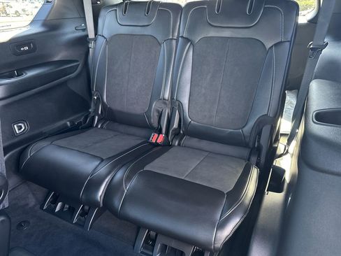 New 2025 Jeep Grand Cherokee L Altitude image 22