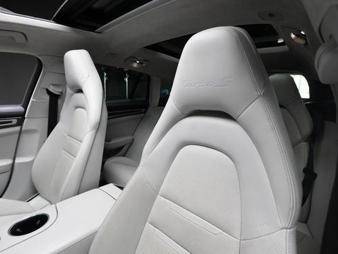 Used 2018 Porsche Panamera Turbo S w/ Assistance Package AWD/4WD image 48