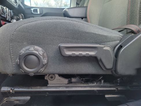 Certified 2024 Jeep Wrangler Unlimited Rubicon image 18