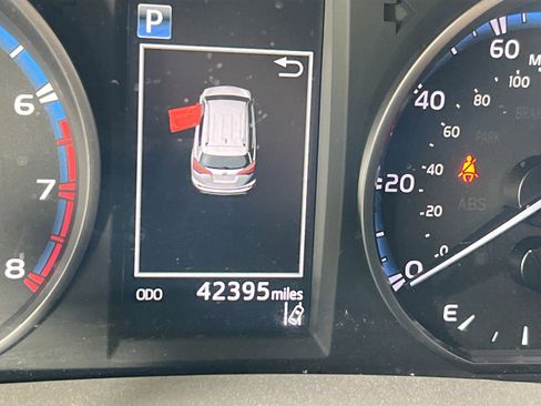 Used 2018 Toyota RAV4 XLE w/ Plus Extra Value Package image 12