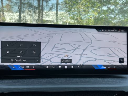 New 2025 BMW 330i Sedan w/ M Sport Package image 5