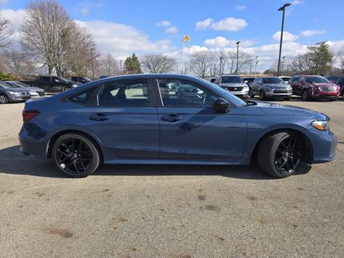 Certified 2025 Honda Civic Sport image 17