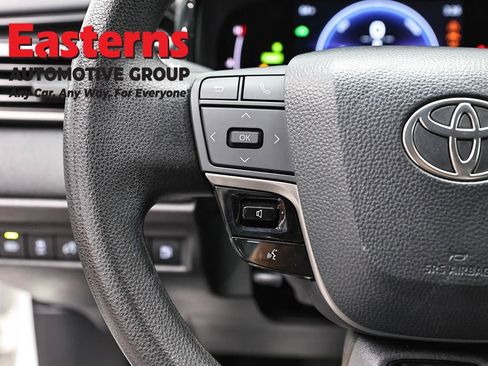 Used 2025 Toyota Camry LE FWD image 15