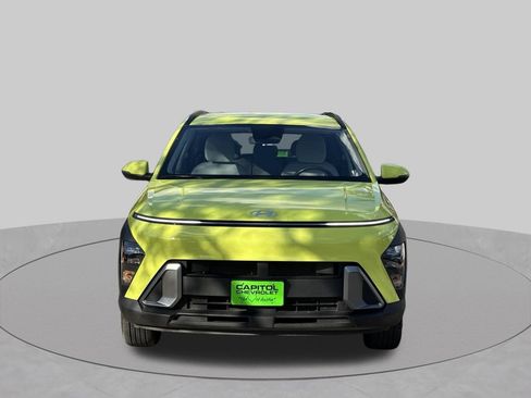 Used 2025 Hyundai Kona SEL FWD image 8