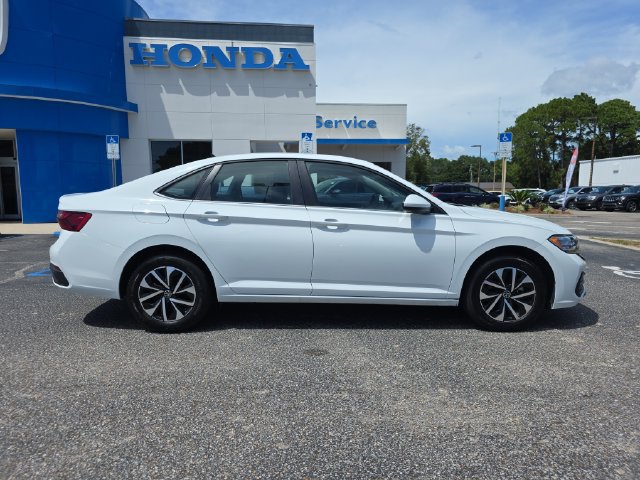 Used 2024 Volkswagen Jetta S FWD image 3
