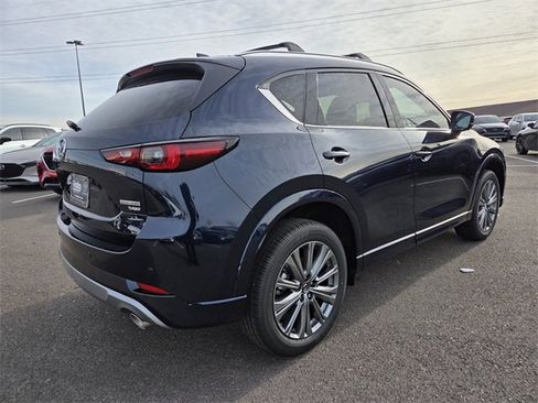 New 2025 MAZDA CX-5 Signature image 4