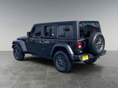 Used 2024 Jeep Wrangler Unlimited Sport AWD/4WD image 3