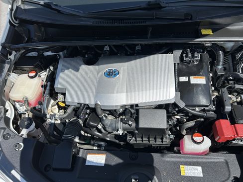 Used 2016 Toyota Prius Two FWD image 15