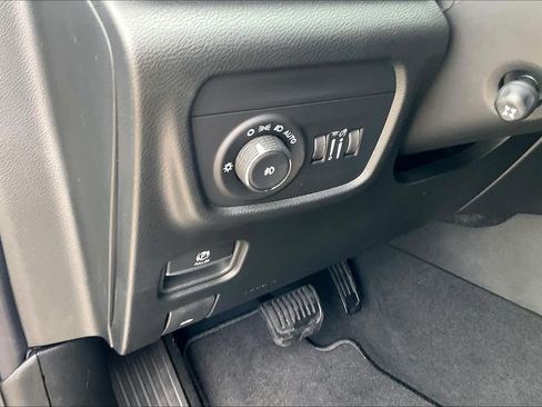 New 2026 Jeep Grand Cherokee Limited Reserve AWD/4WD image 18
