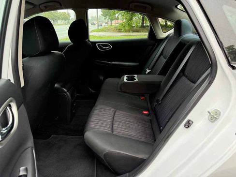 Used 2019 Nissan Sentra SV FWD image 10