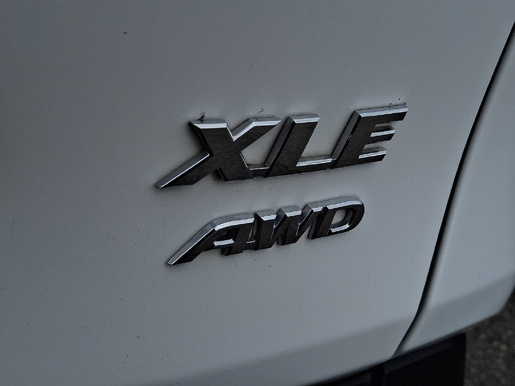 Used 2024 Toyota RAV4 XLE AWD/4WD image 26