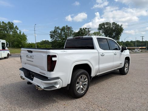 Used 2021 GMC Sierra 1500 Elevation AWD/4WD image 10