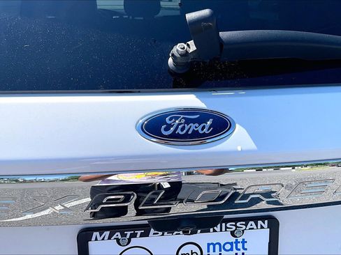 Used 2022 Ford Explorer Limited w/ Hybrid Equipment Group 310A RWD image 31