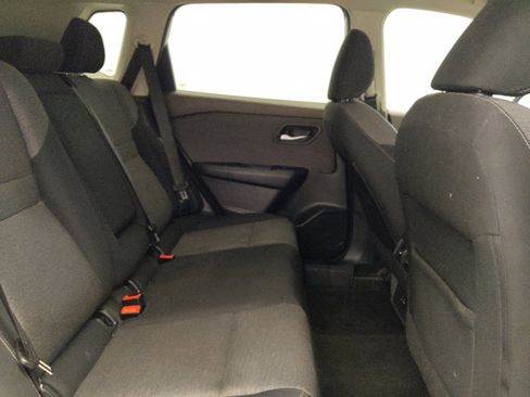Used 2021 Nissan Rogue SV FWD image 19
