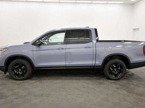 New 2026 Honda Ridgeline Black Edition image 4