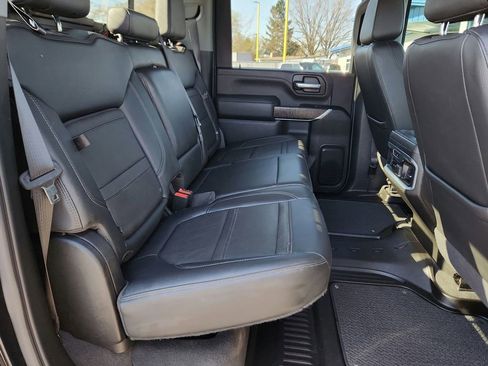 Used 2022 GMC Sierra 2500 Denali w/ Denali Black Diamond Edition AWD/4WD image 27