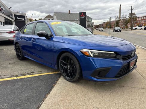Used 2022 Honda Civic Sport image 3