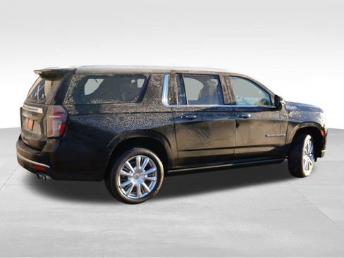Certified 2024 Chevrolet Suburban High Country image 5