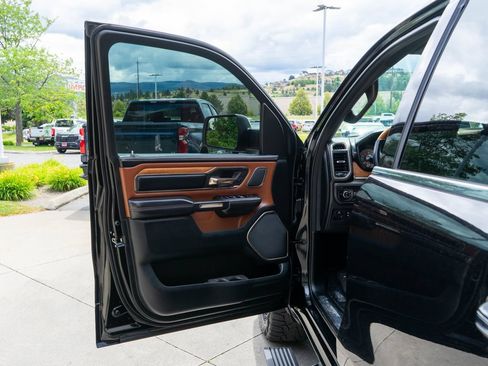 Used 2020 RAM 1500 Limited AWD/4WD image 17
