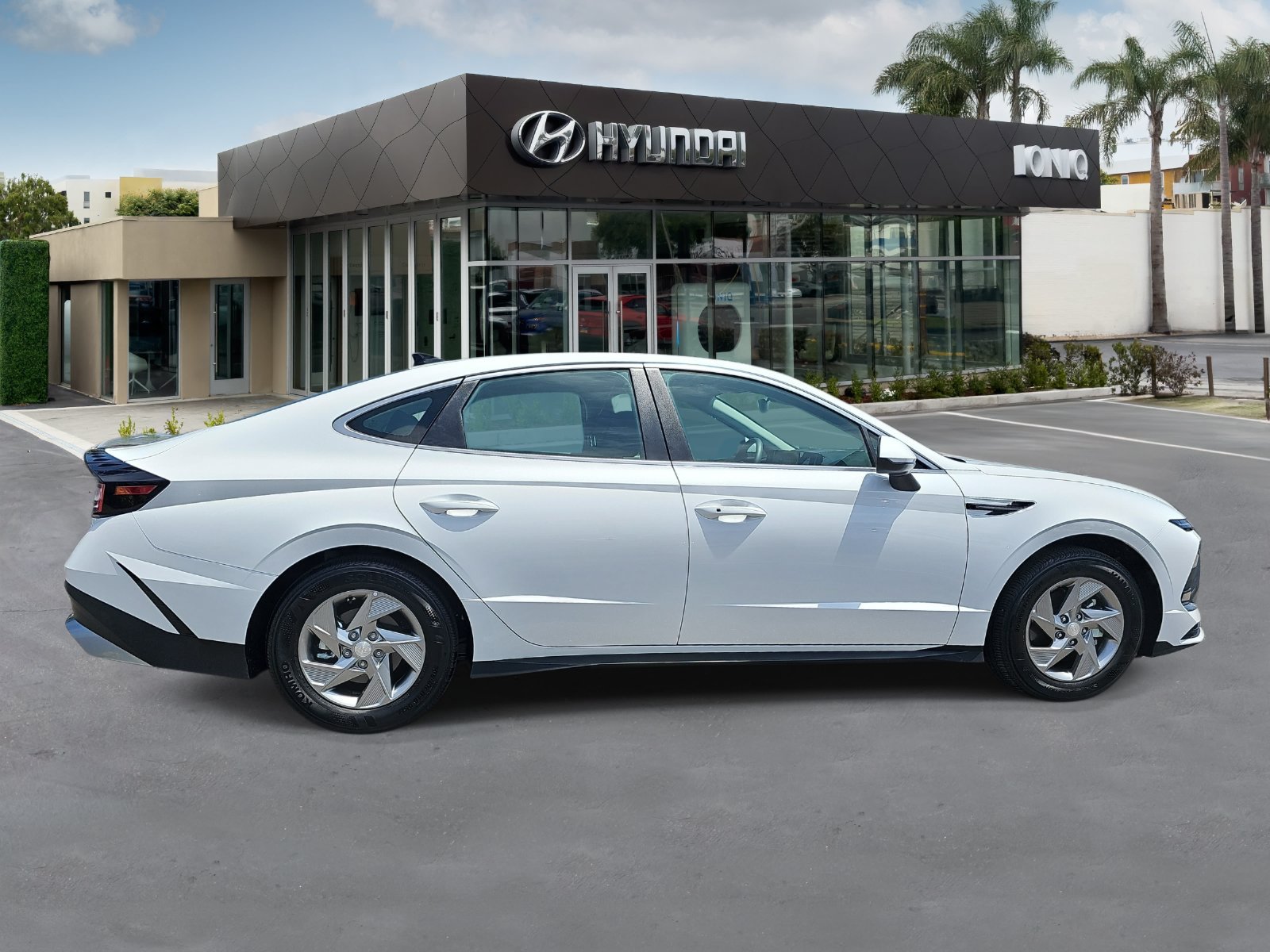 Certified 2026 Hyundai Sonata SE FWD image 2