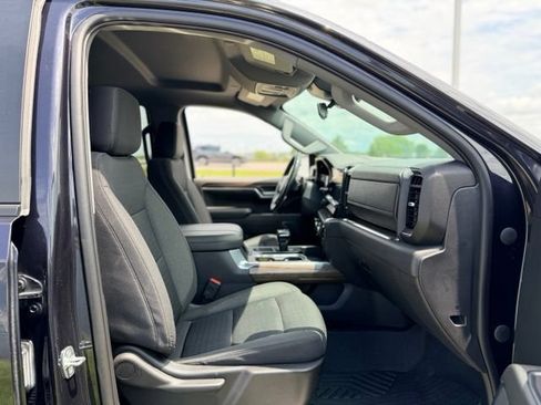 Used 2023 Chevrolet Silverado 1500 LT Trail Boss w/ Protection Package AWD/4WD image 10