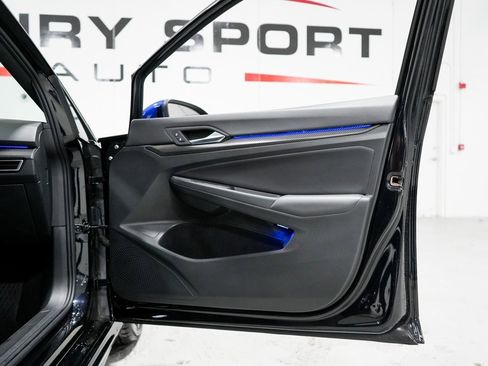 Used 2023 Volkswagen Golf 20th Anniversary Edition image 28